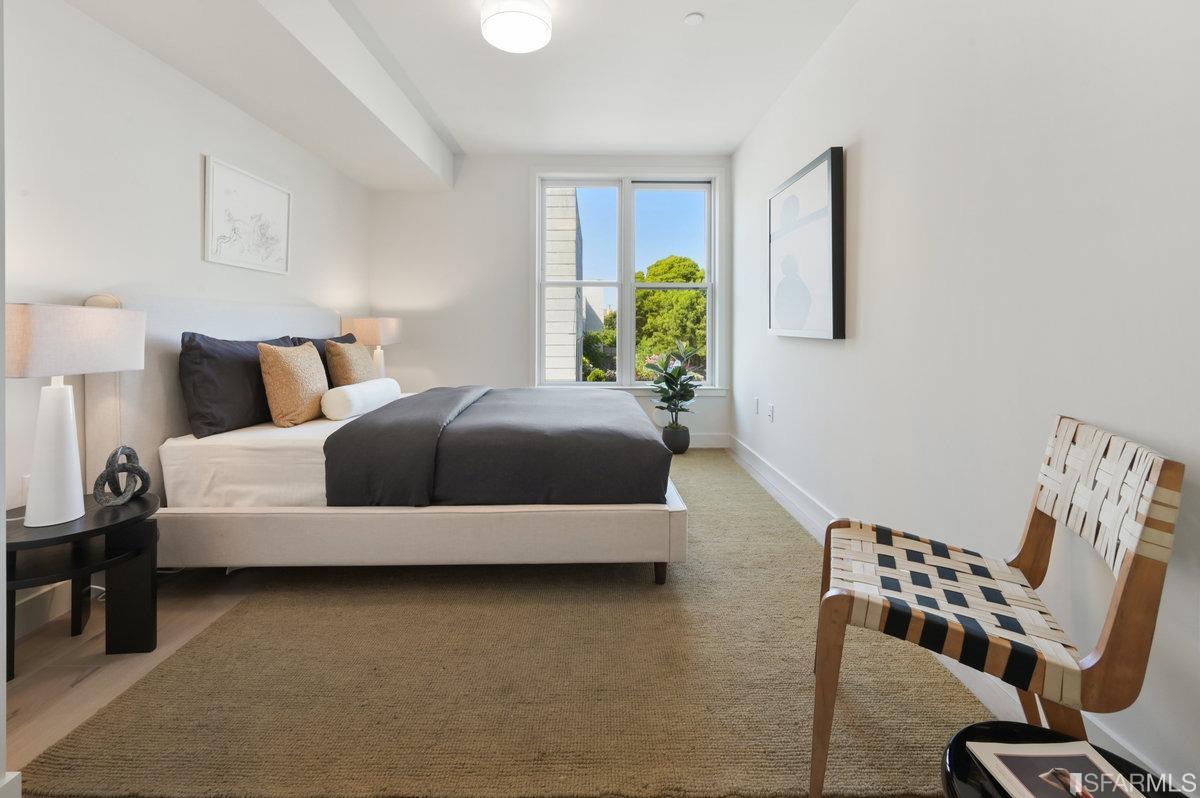2224 Clement Street Unit: 102