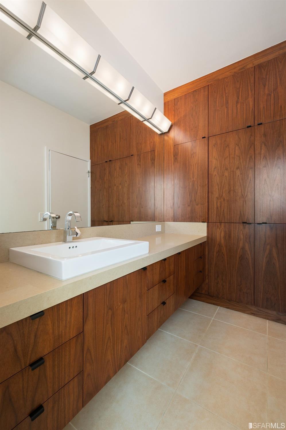 1790 Vallejo Street Unit: 1