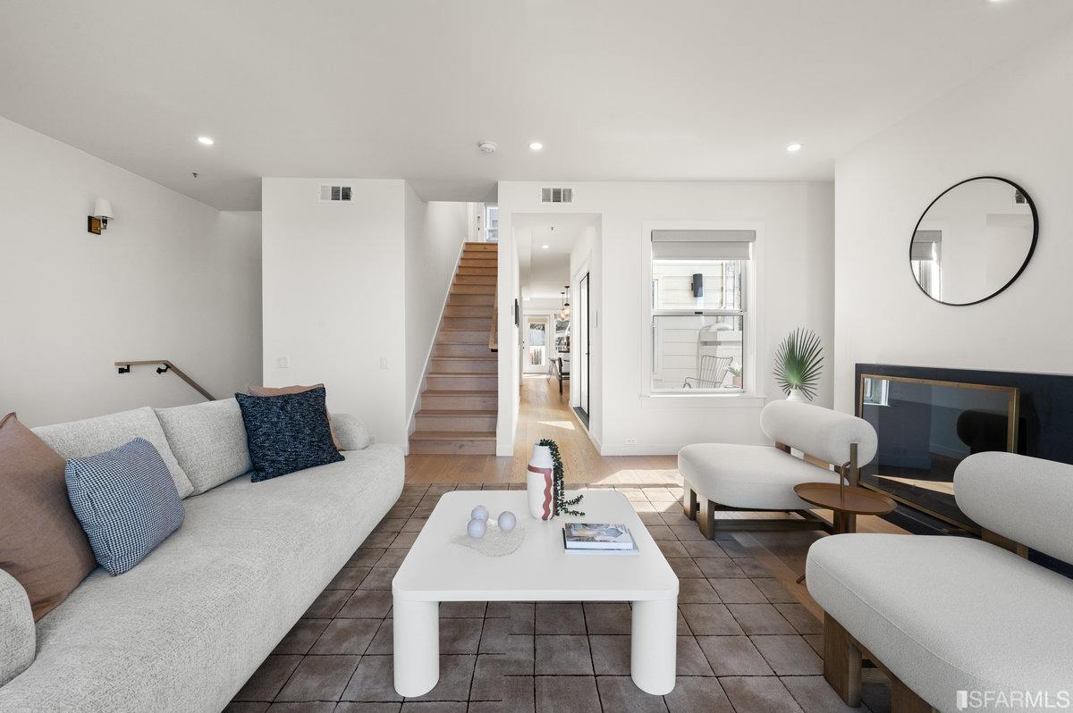 579 27th Street Unit: C