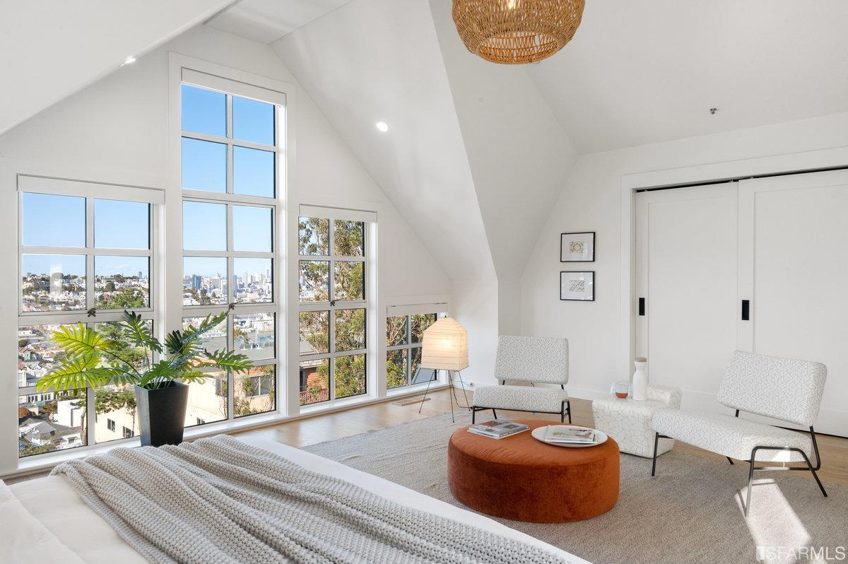 579 27th Street Unit: C