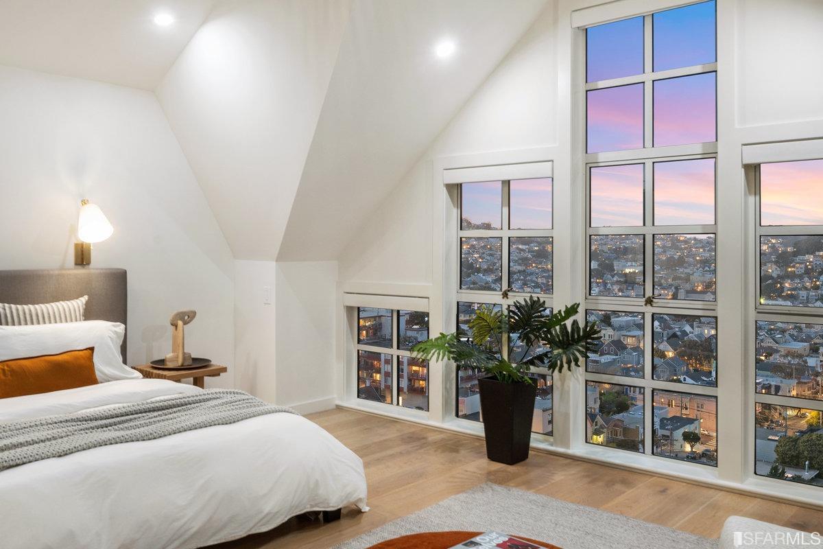 579 27th Street Unit: C