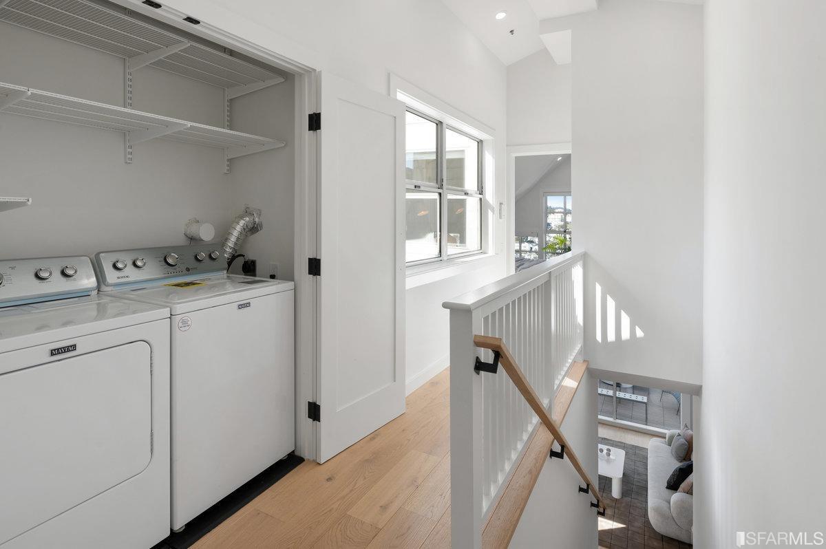 579 27th Street Unit: C