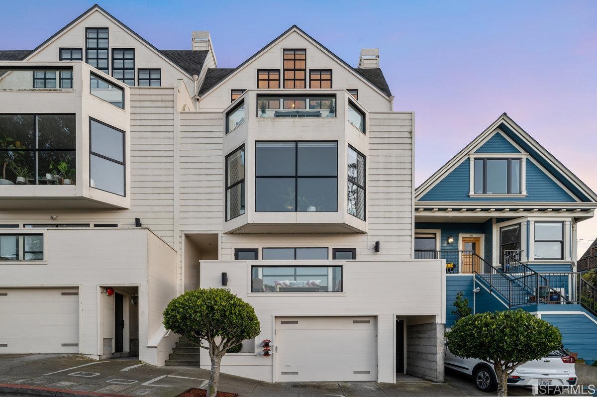579 27th Street Unit: C
