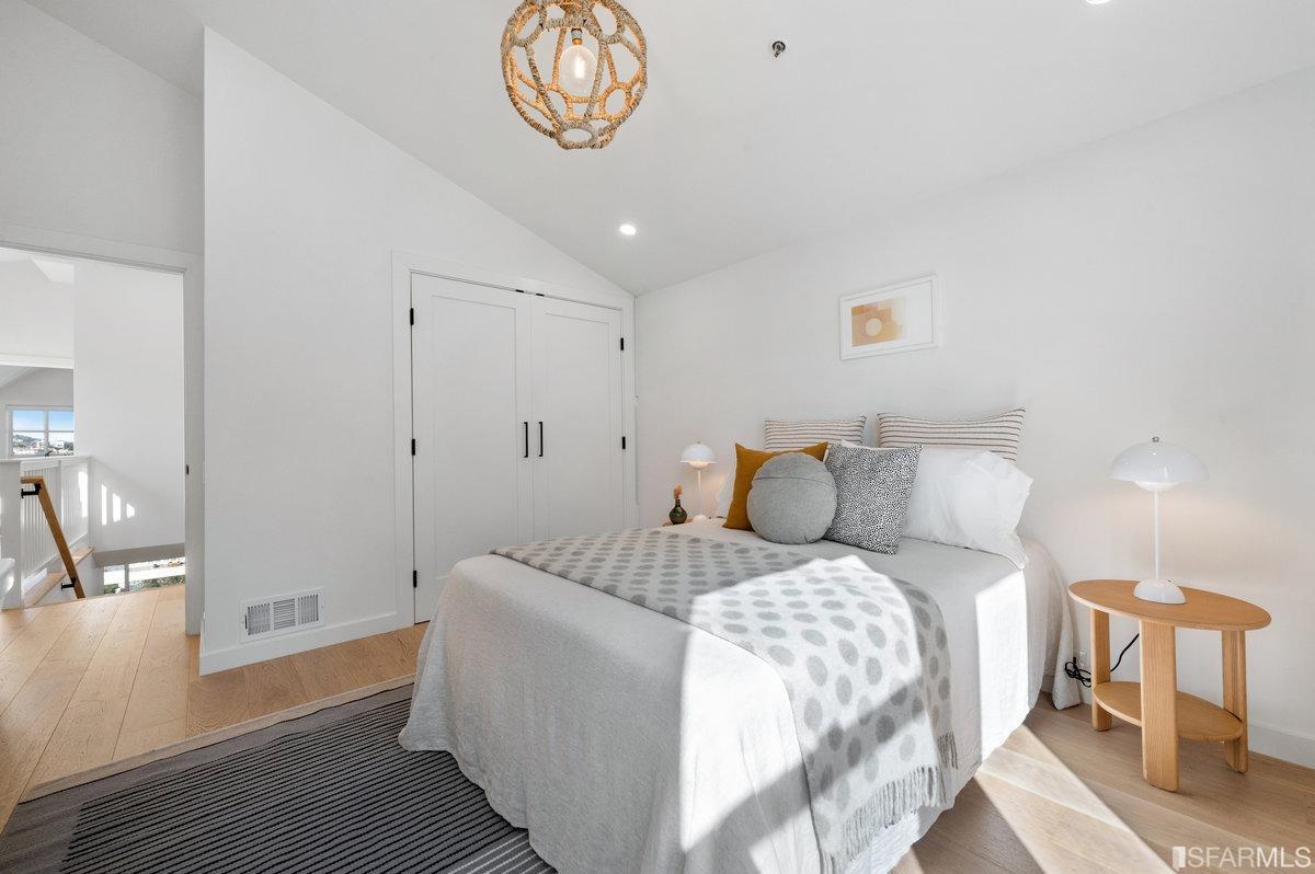 579 27th Street Unit: C