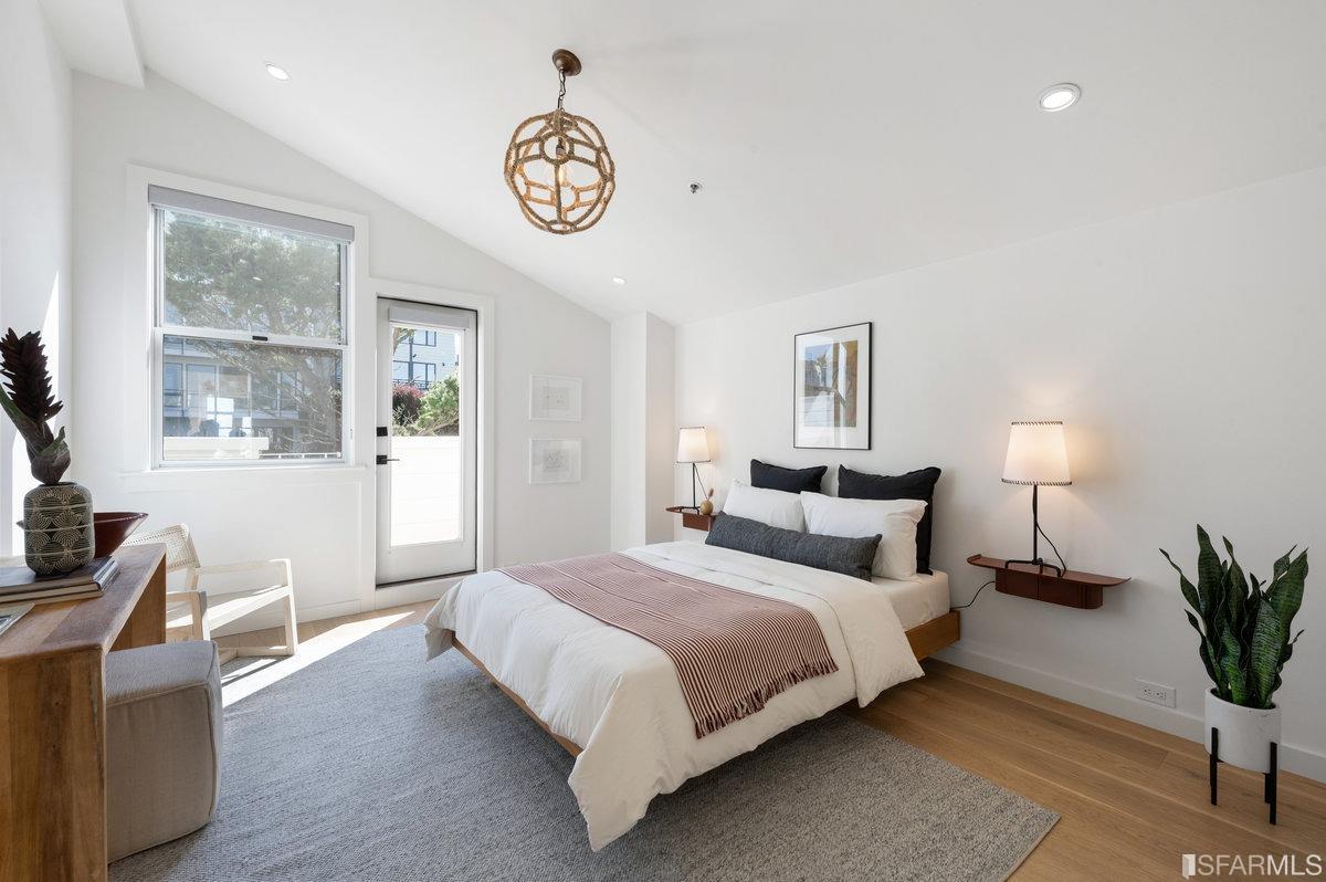 579 27th Street Unit: C