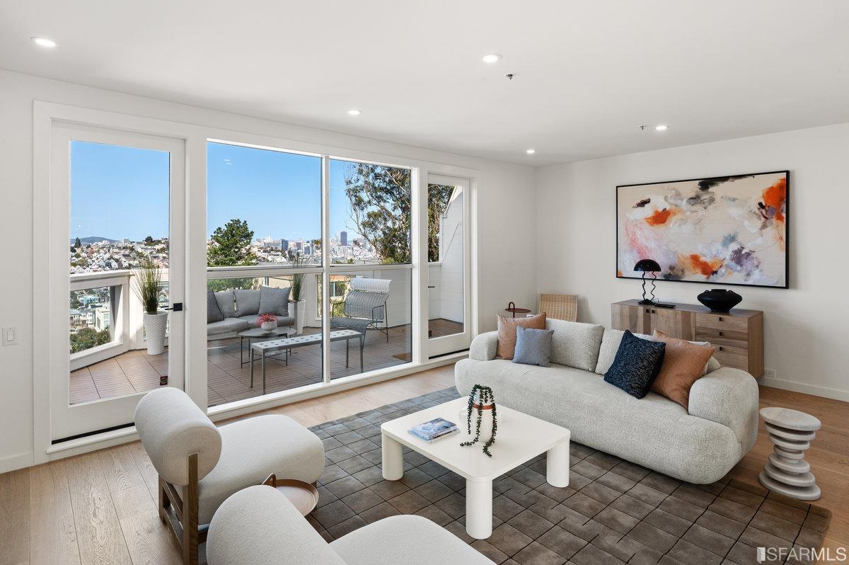579 27th Street Unit: C