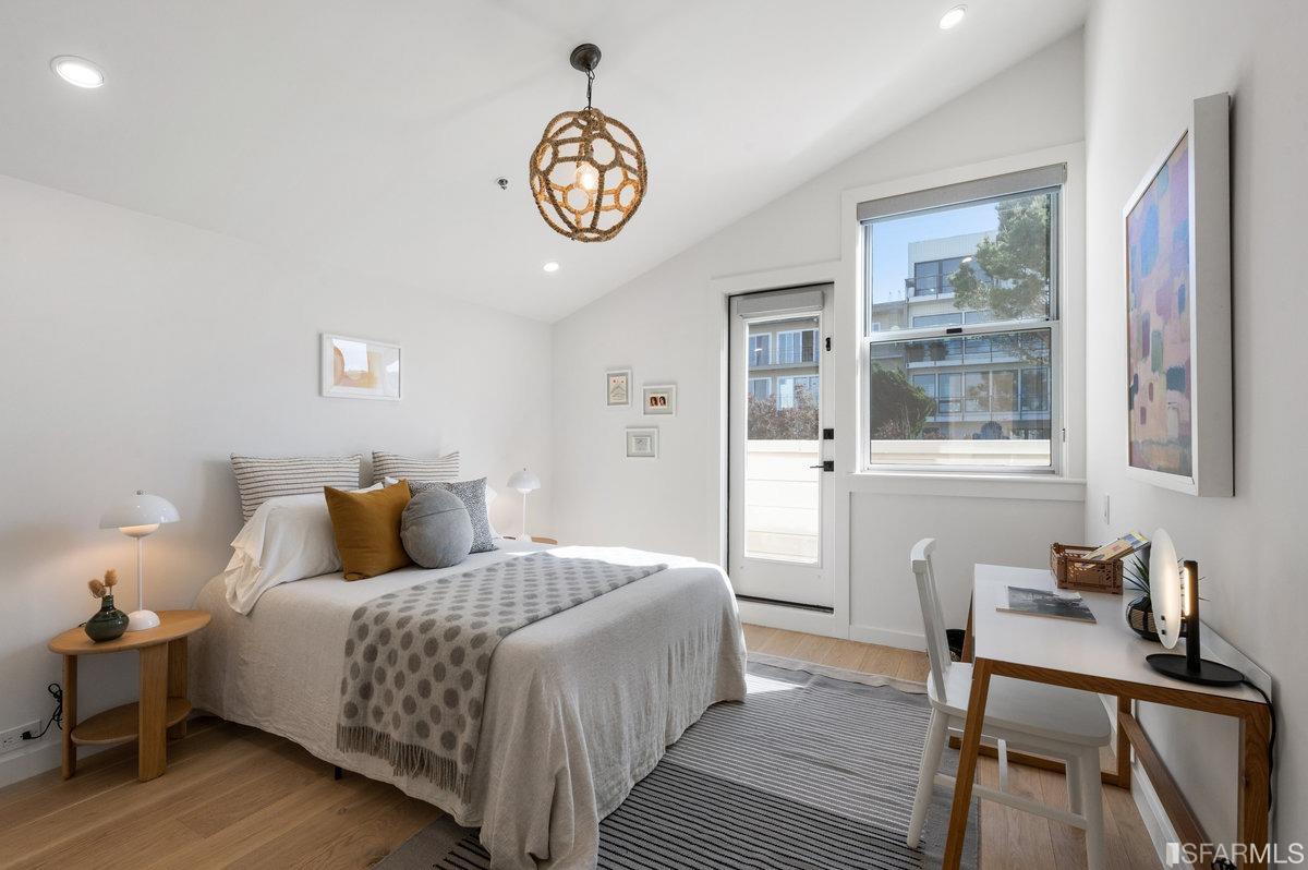 579 27th Street Unit: C
