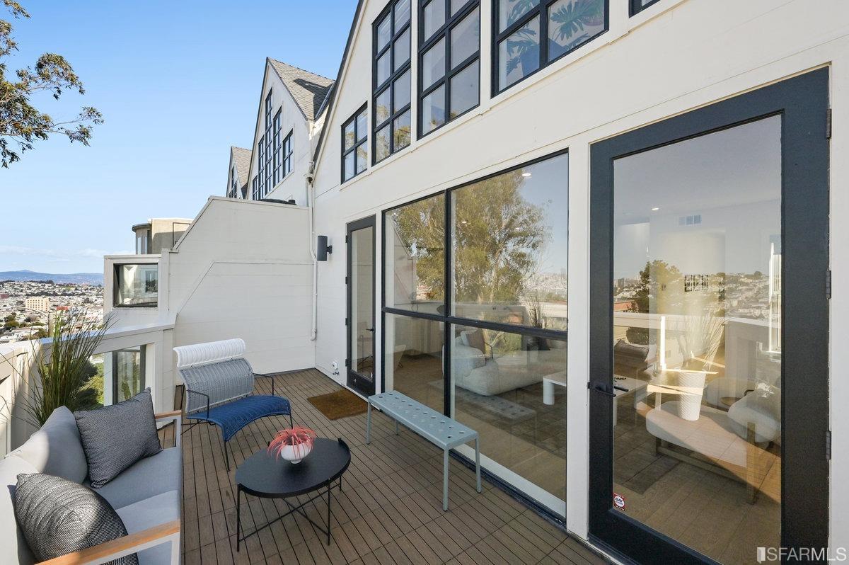 579 27th Street Unit: C