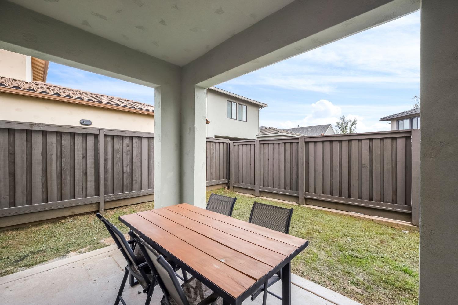 5079 Sutter Park Way