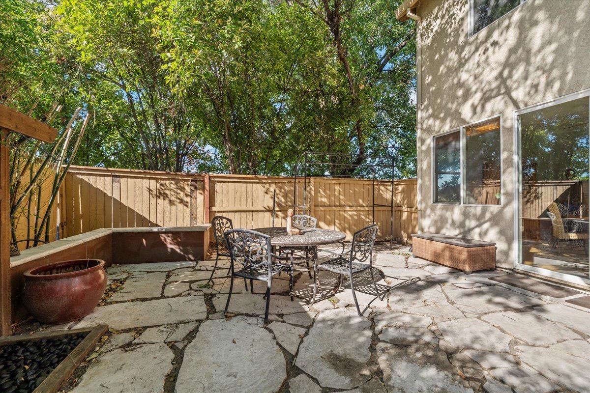 5183 Bissett Way