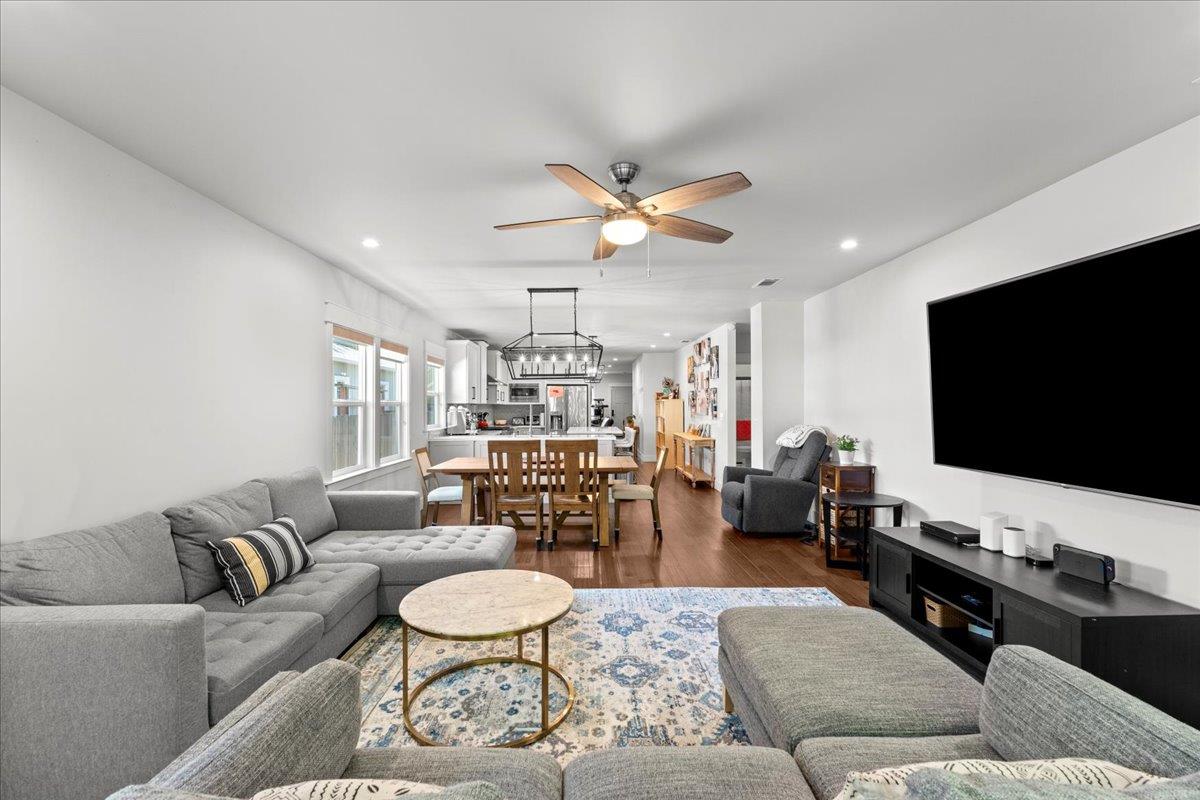 536 38th Street