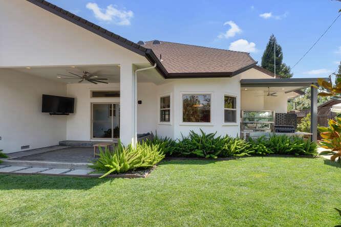 3710 Esperanza Drive