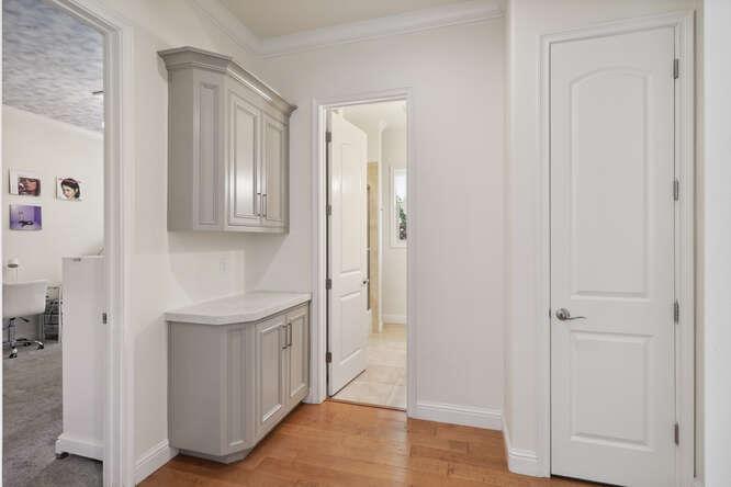 3710 Esperanza Drive