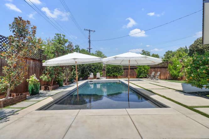 3710 Esperanza Drive