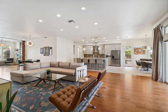 3710 Esperanza Drive