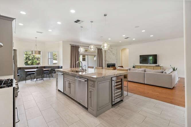 3710 Esperanza Drive