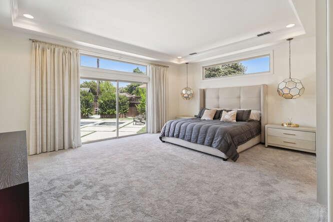 3710 Esperanza Drive