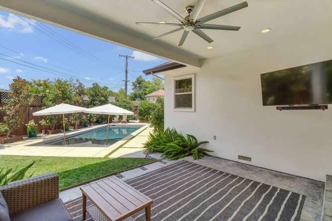 3710 Esperanza Drive