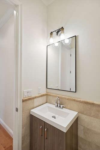 3710 Esperanza Drive