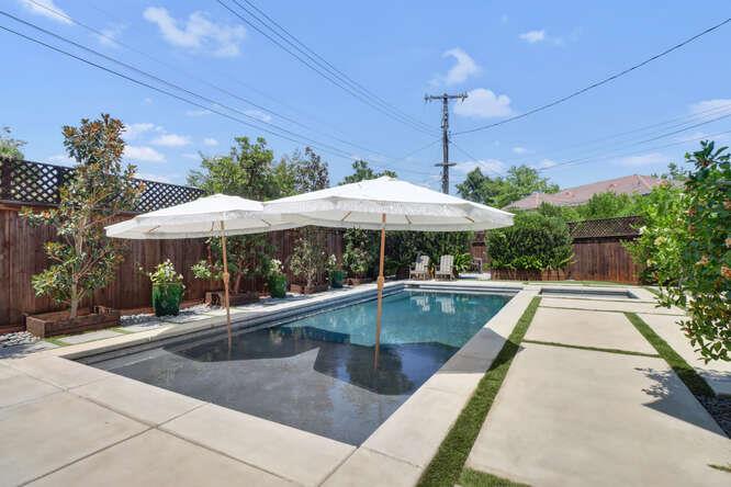 3710 Esperanza Drive