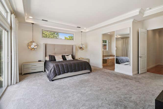 3710 Esperanza Drive