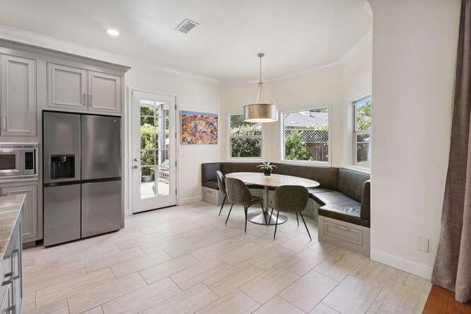 3710 Esperanza Drive