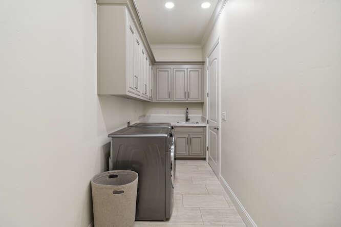 3710 Esperanza Drive