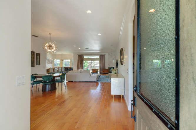 3710 Esperanza Drive