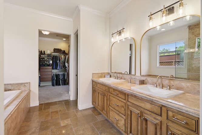 3710 Esperanza Drive