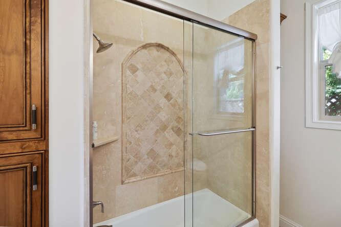 3710 Esperanza Drive