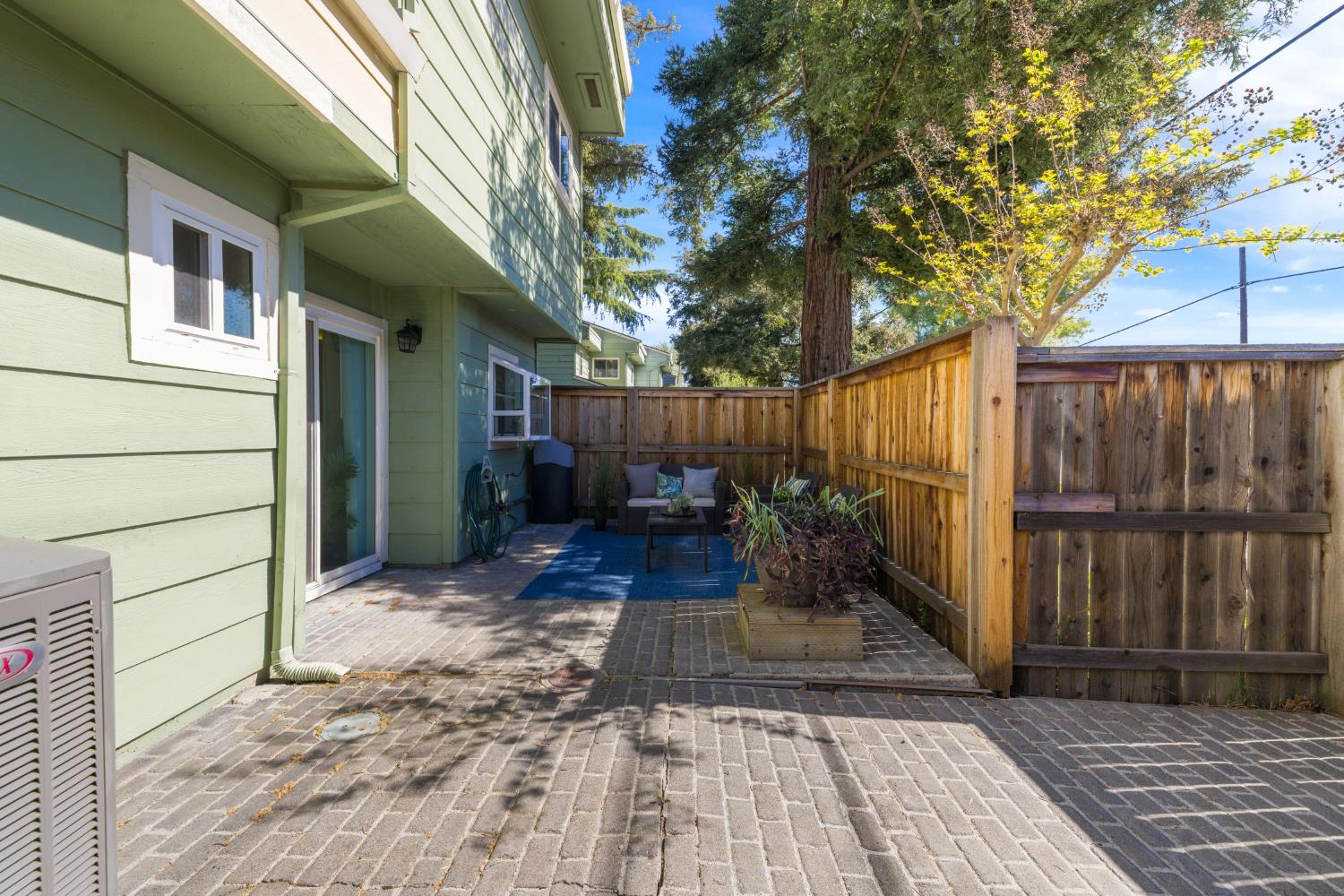 2801 Edison Avenue