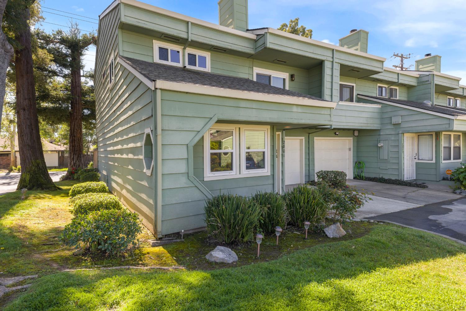 2801 Edison Avenue