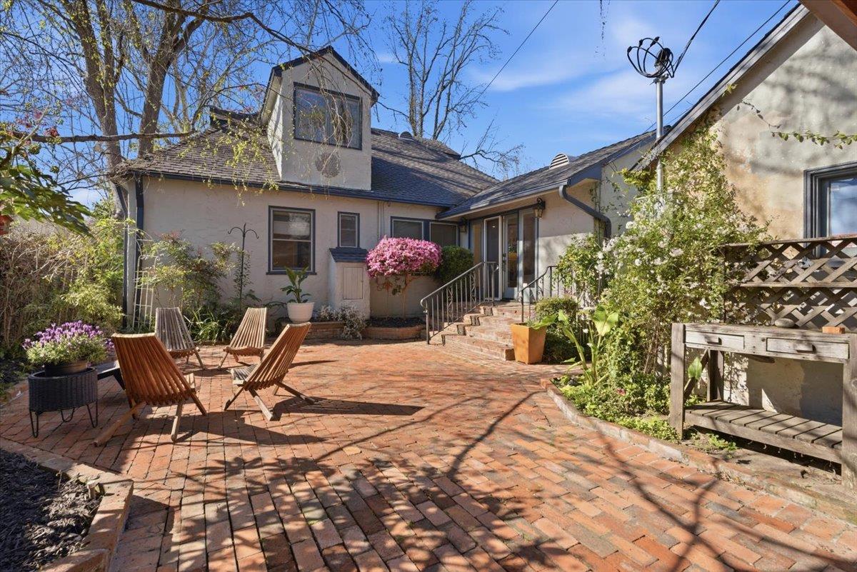 2769 Harkness Street