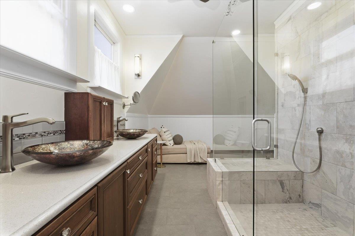 2769 Harkness Street