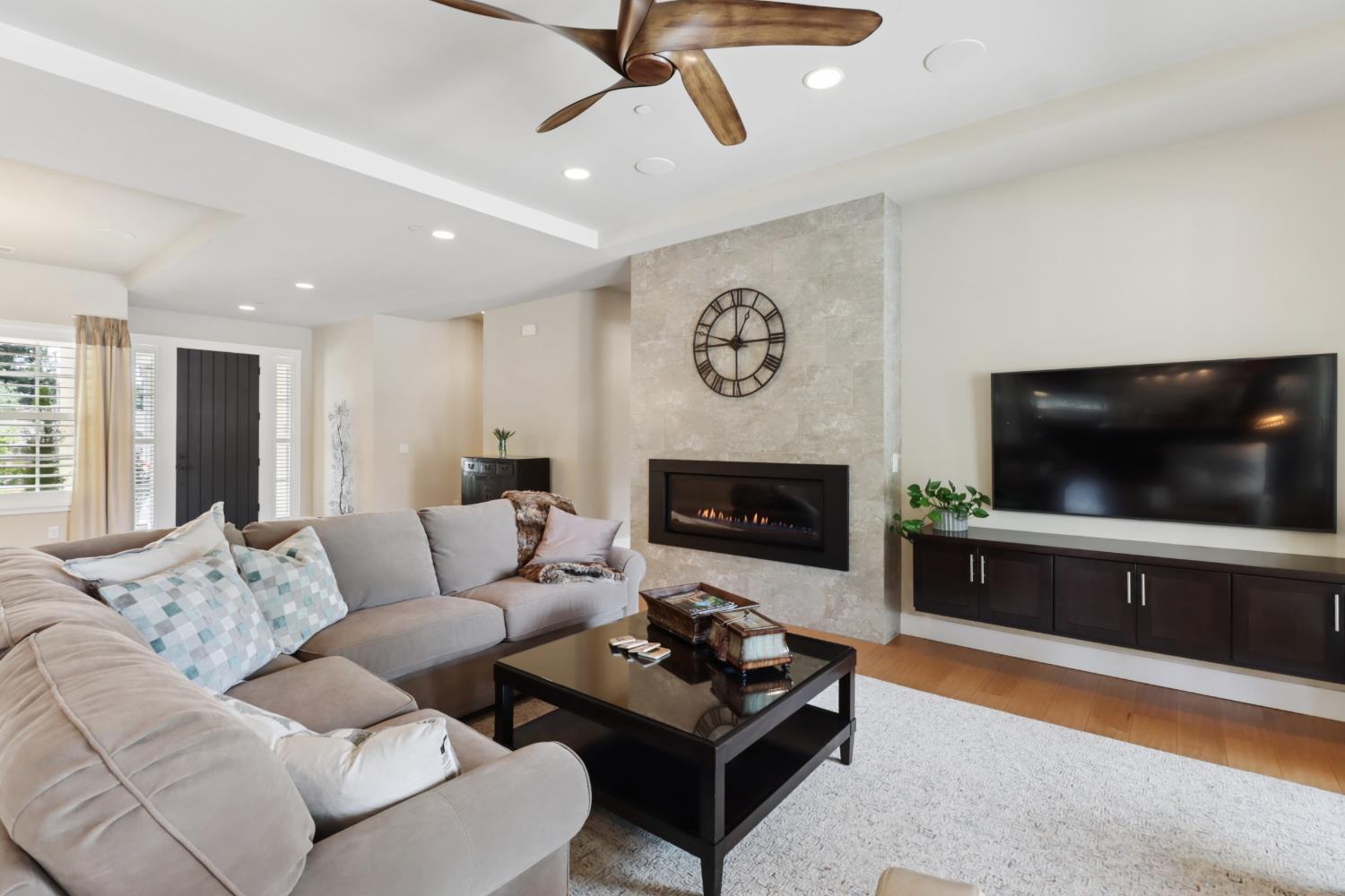 3545 Serramont Court