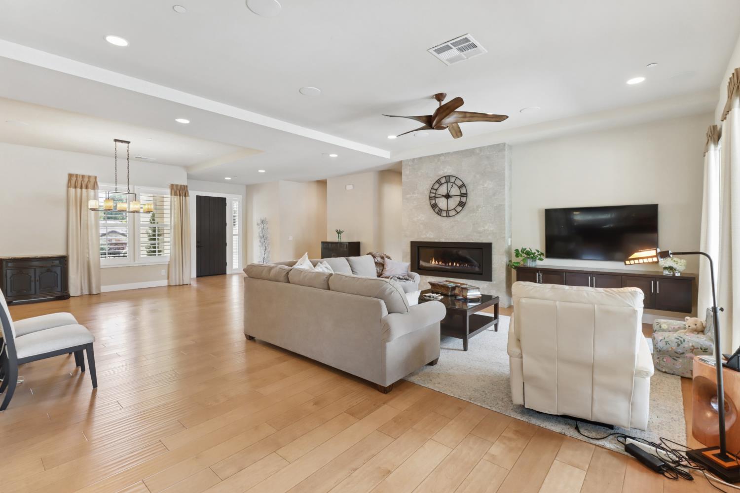 3545 Serramont Court