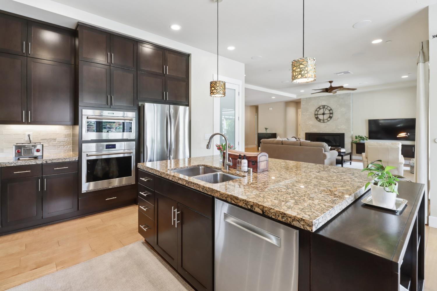 3545 Serramont Court