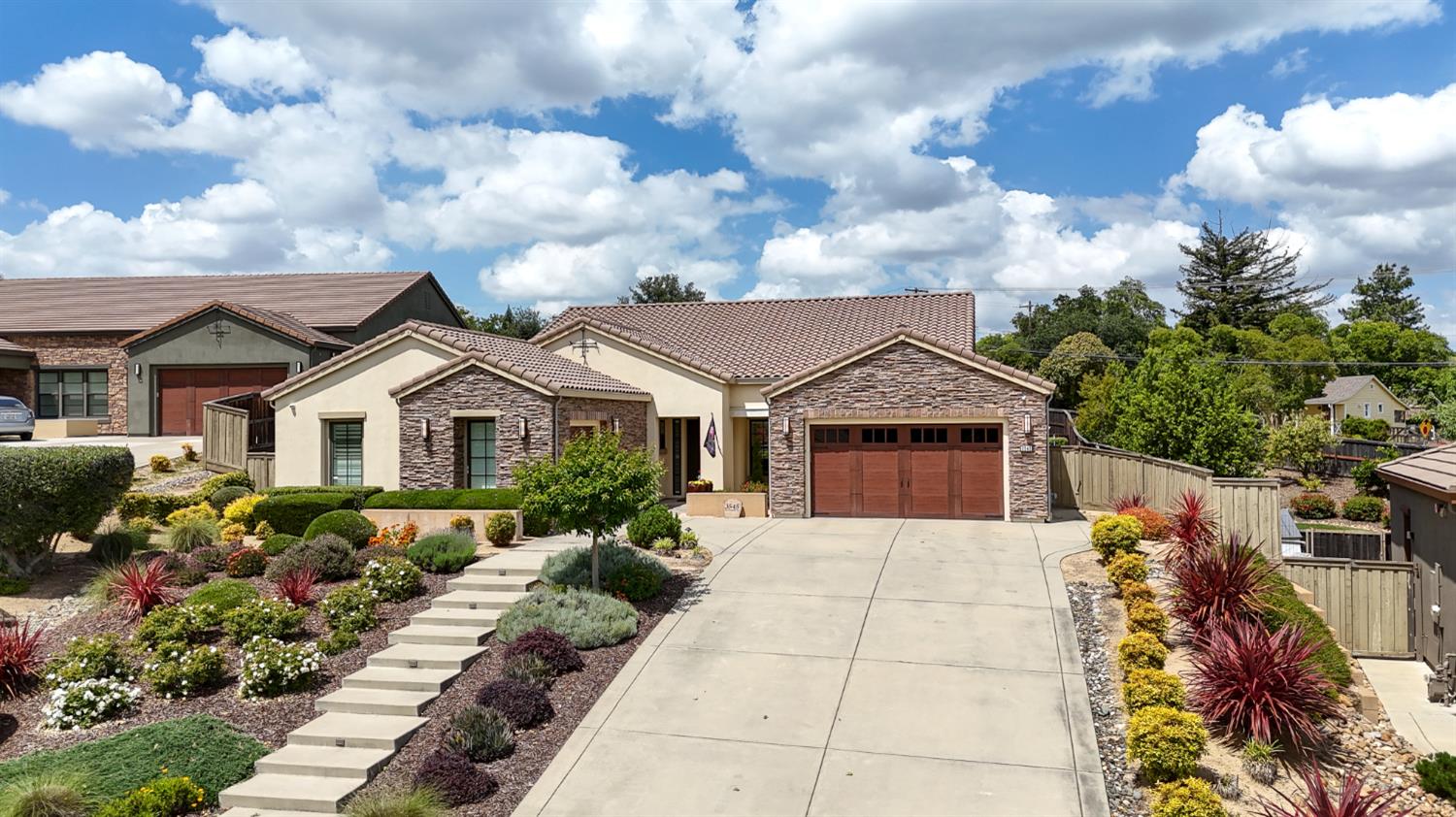 3545 Serramont Court