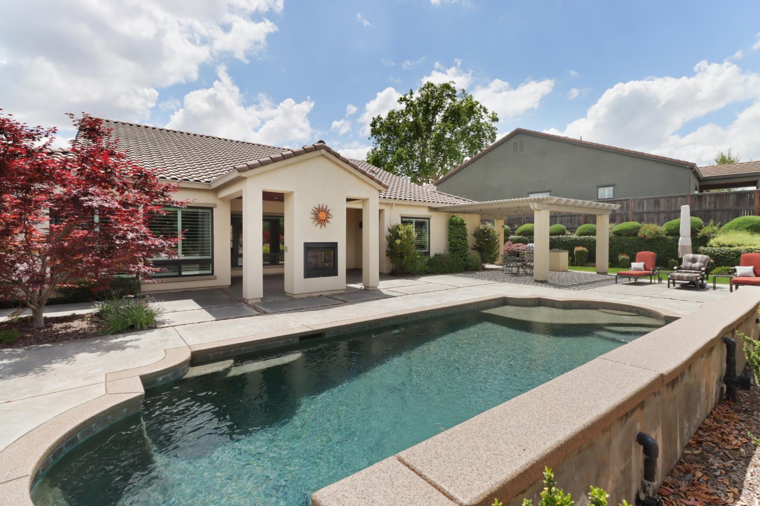 3545 Serramont Court