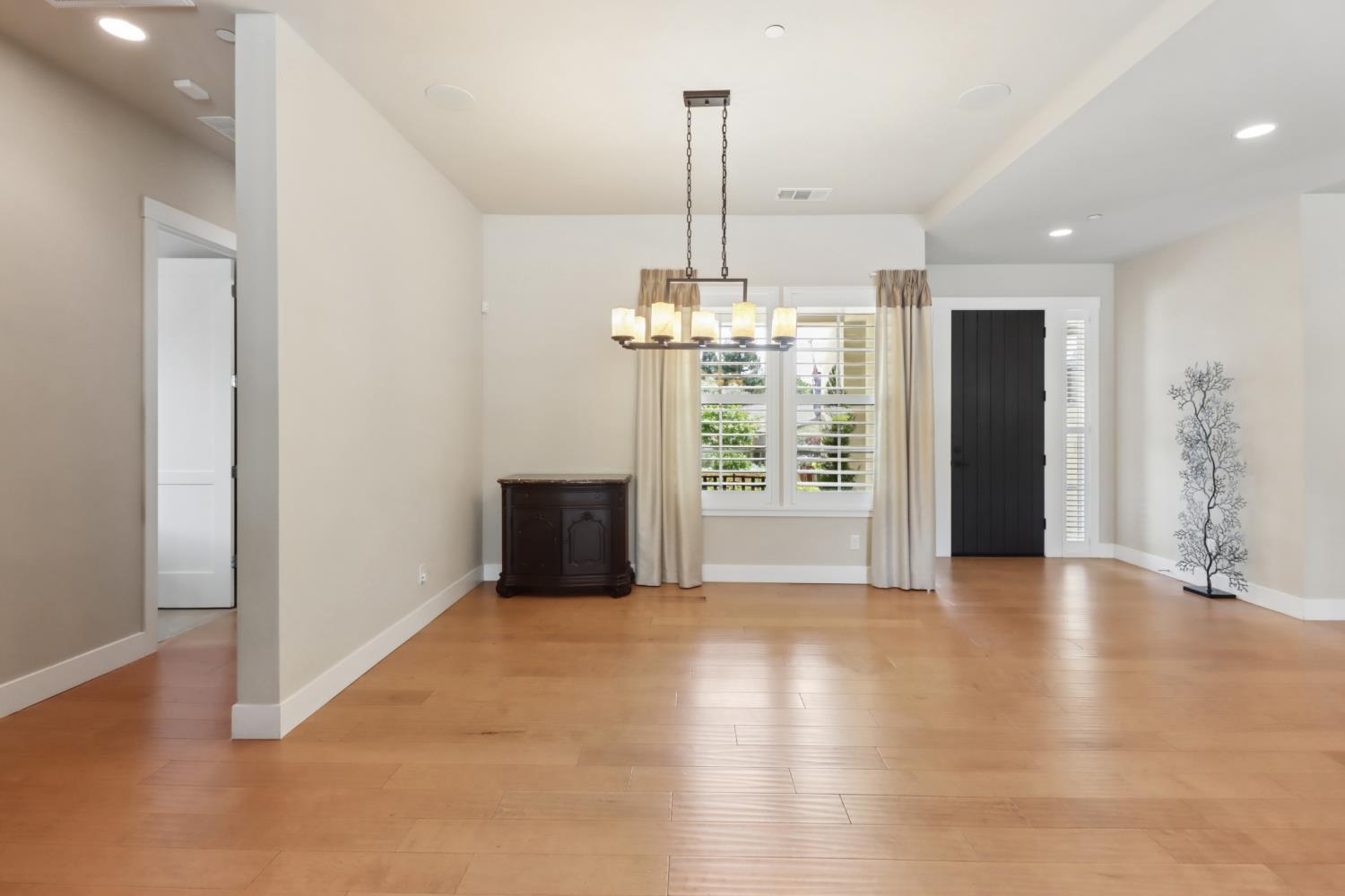 3545 Serramont Court