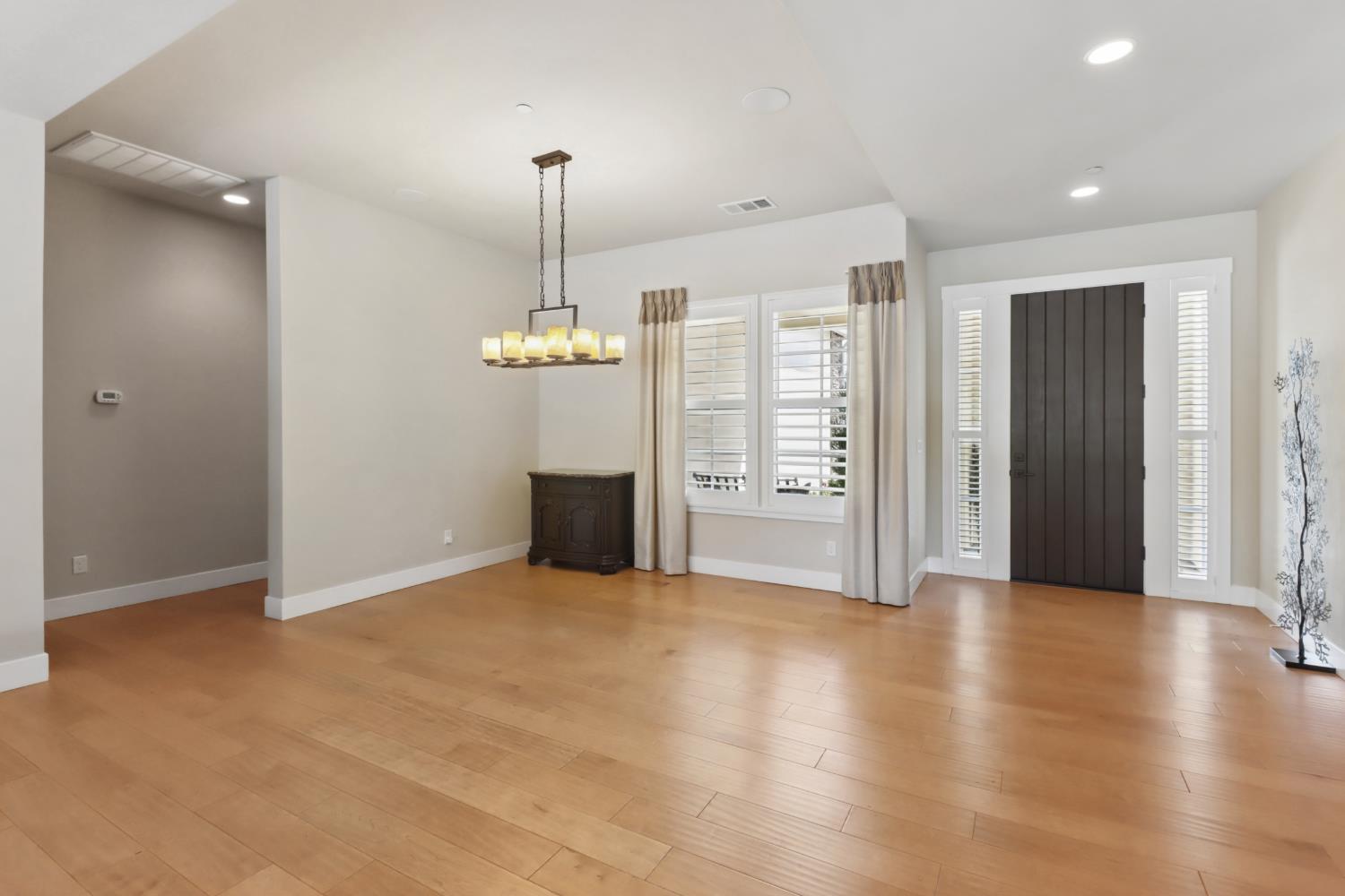 3545 Serramont Court