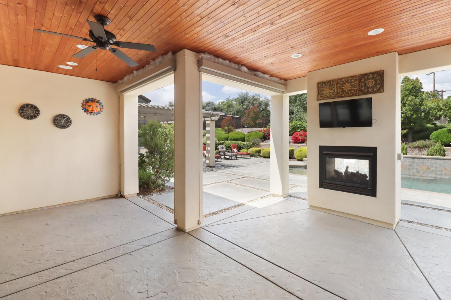 3545 Serramont Court