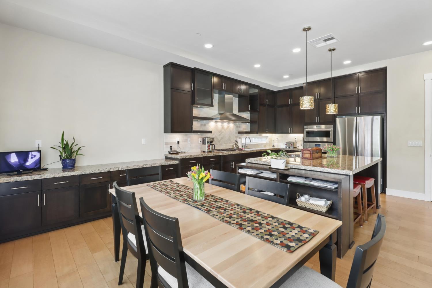 3545 Serramont Court