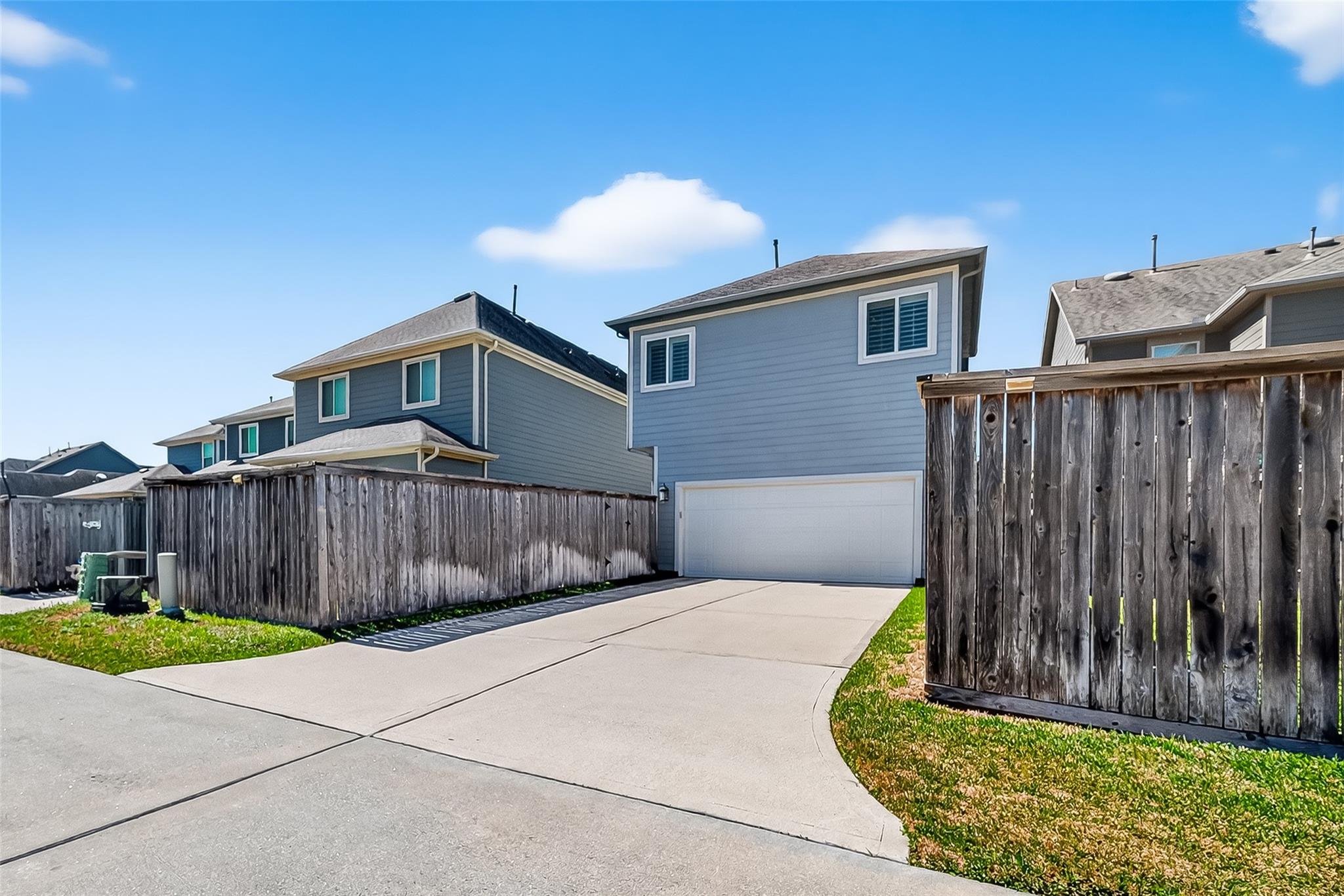 6034 Dark Kite Trail