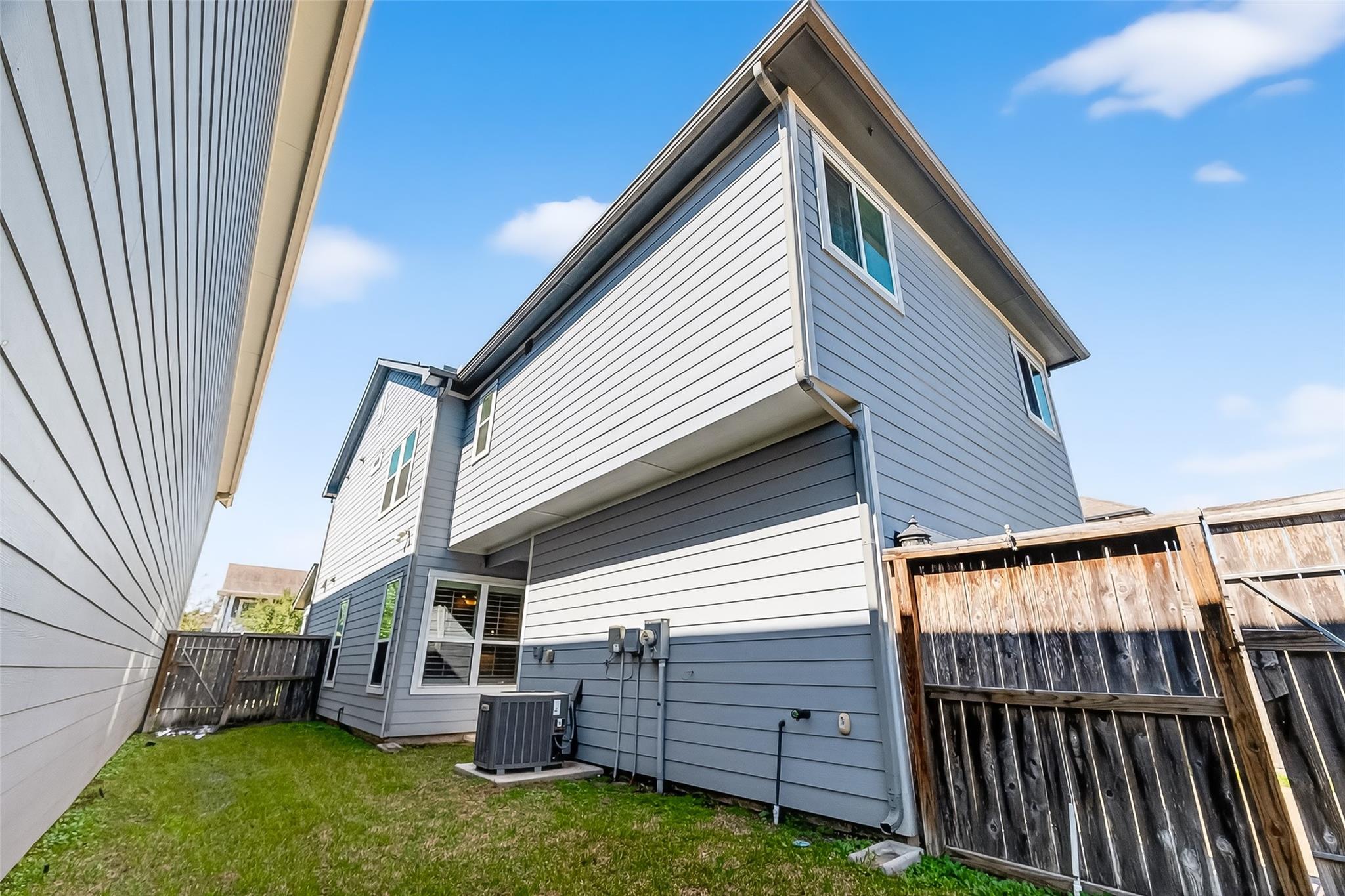 6034 Dark Kite Trail