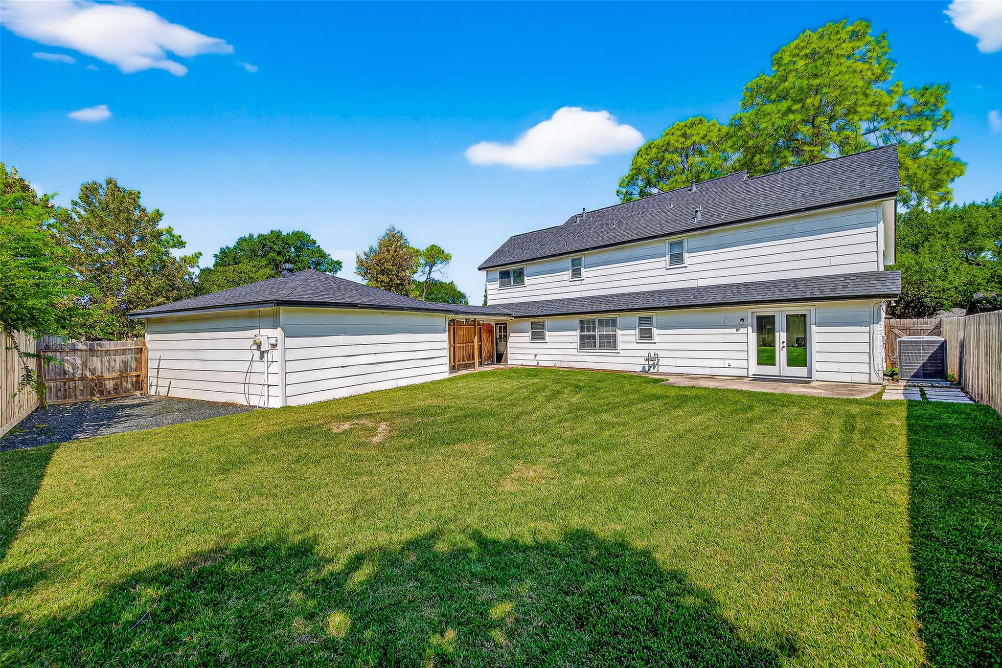 10935 Piping Rock Lane