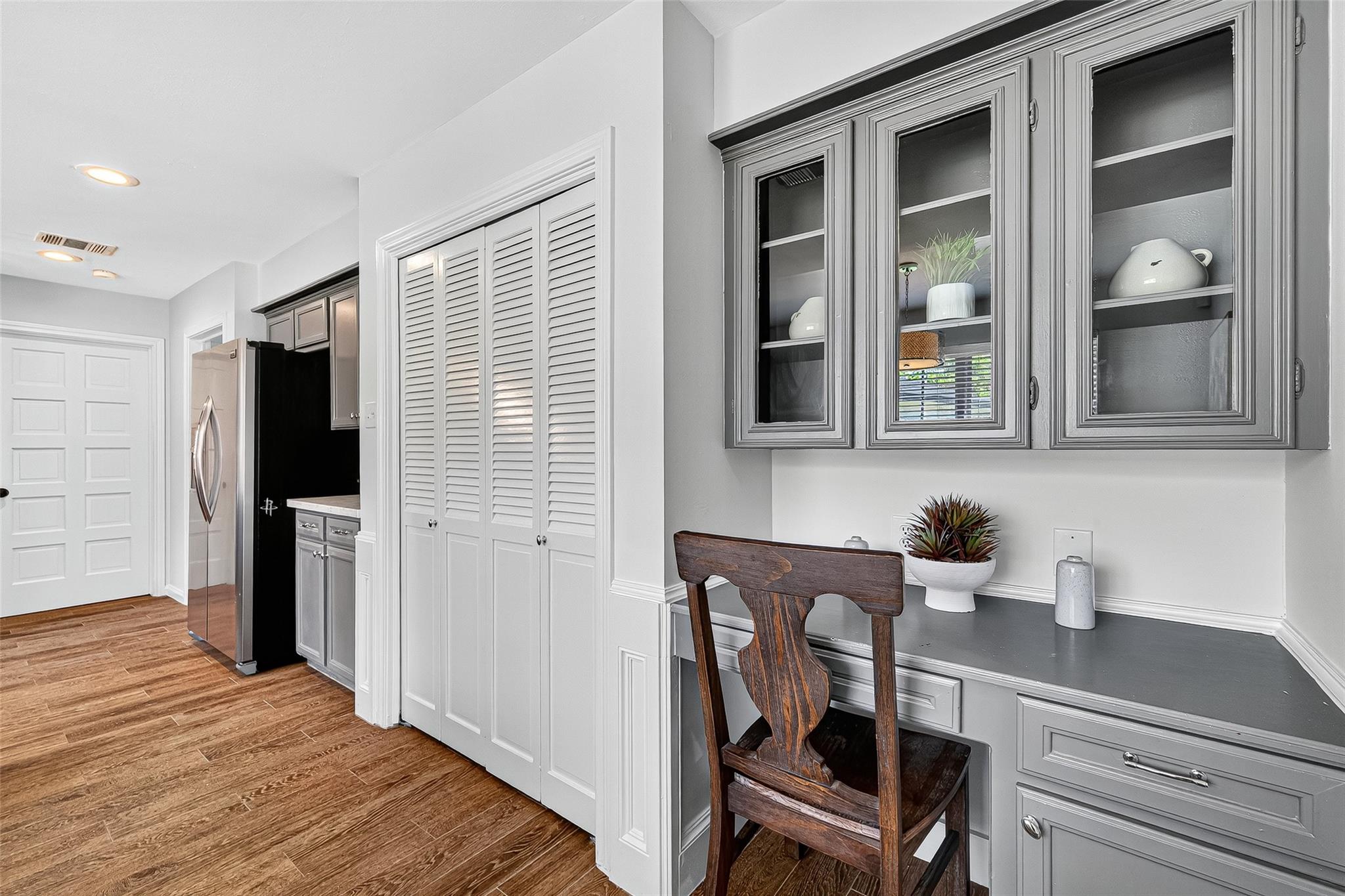 10935 Piping Rock Lane