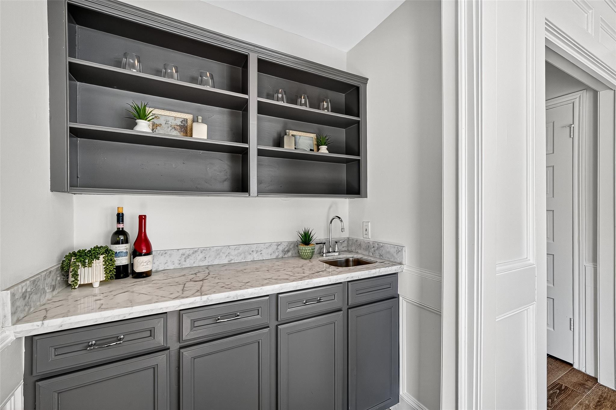 10935 Piping Rock Lane