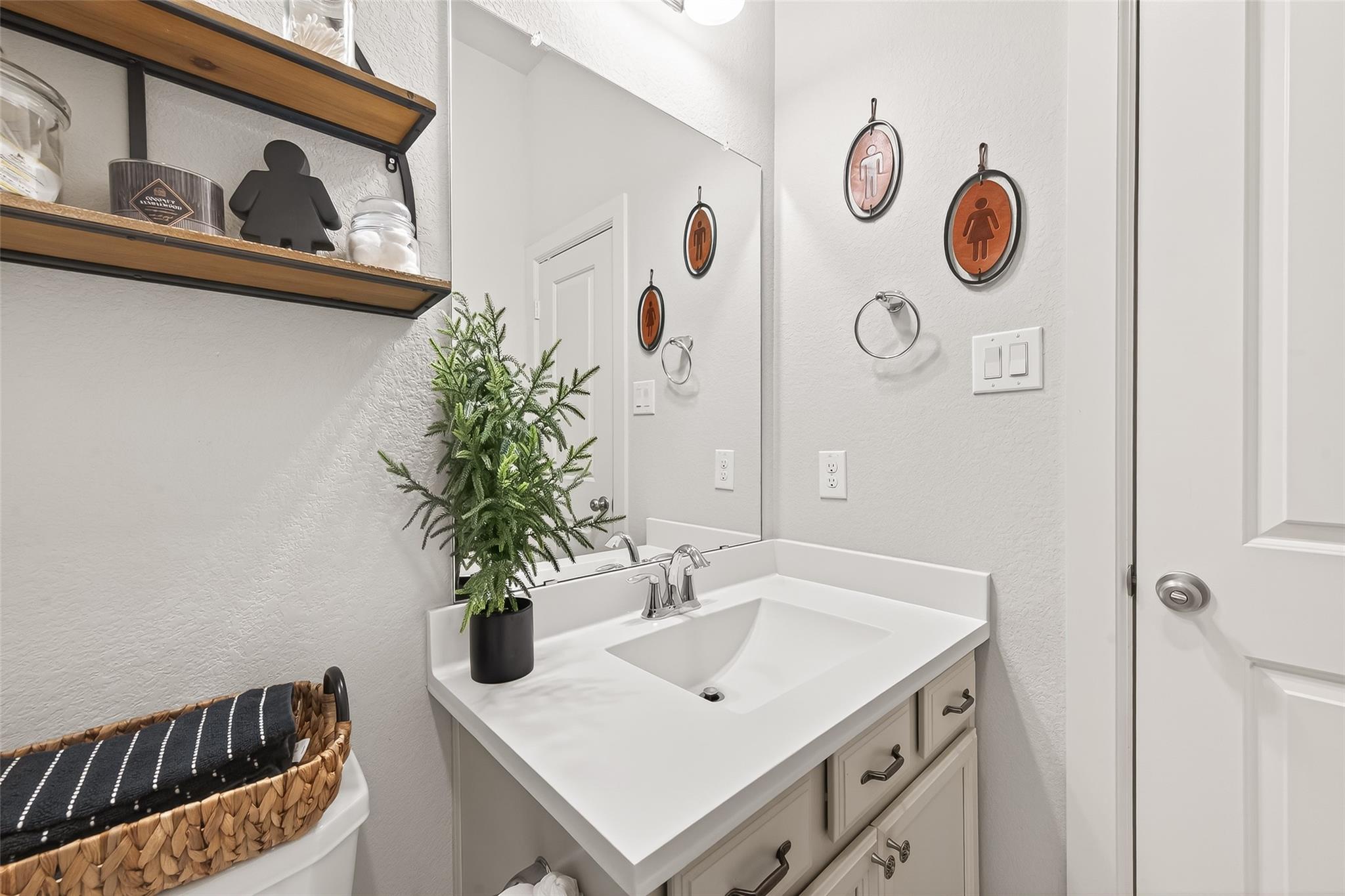 2223 Tonkawa Trail