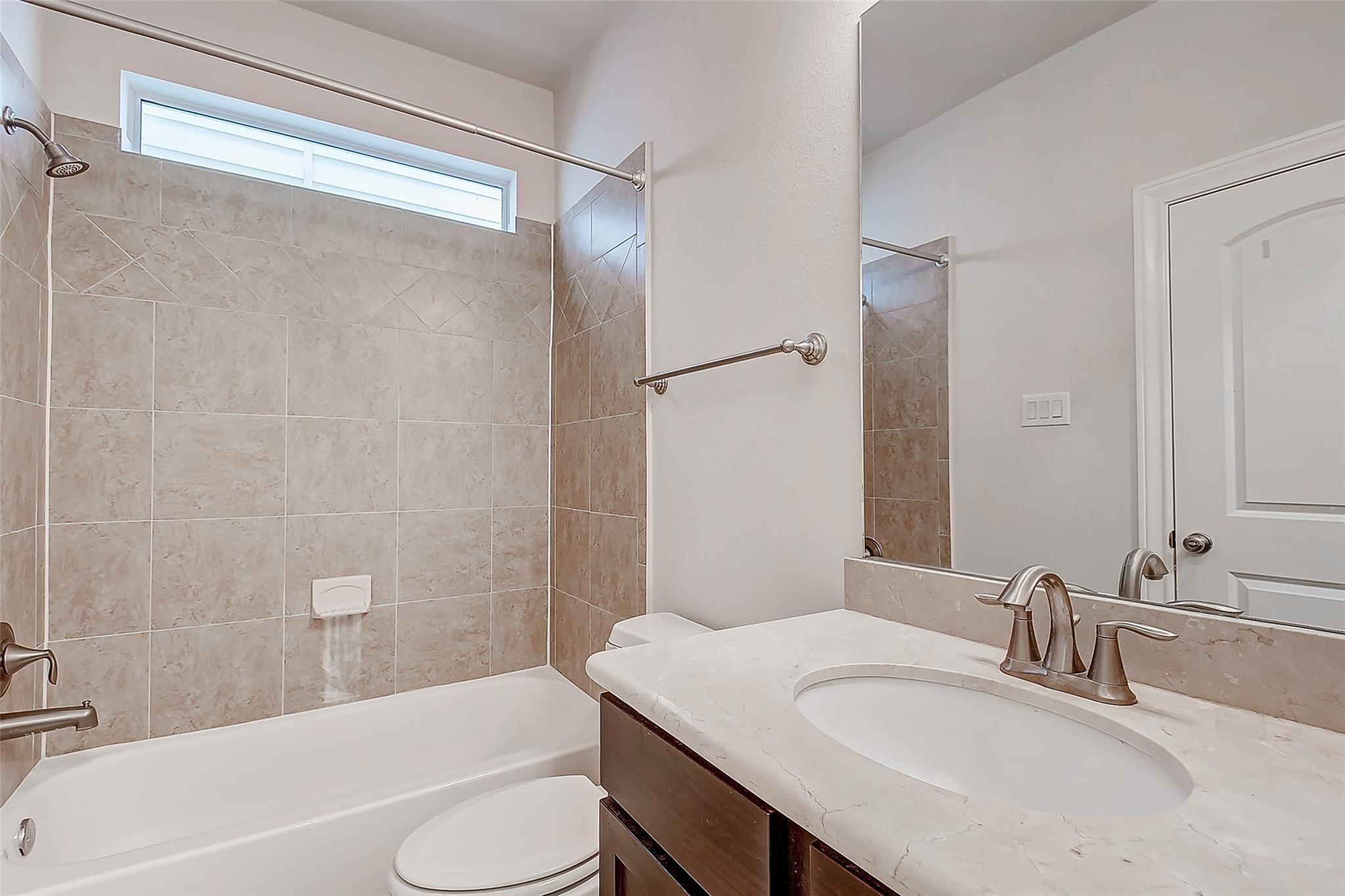 1213 W 15th 1/2 Street # C